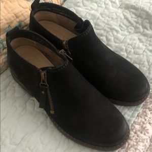 Hush puppies suede leather booties